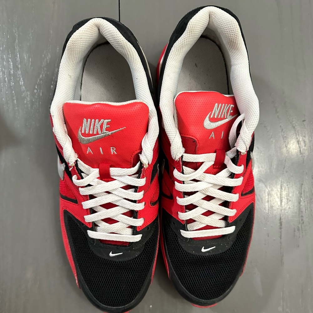 Air Max Command Mesh
'University Red Black'